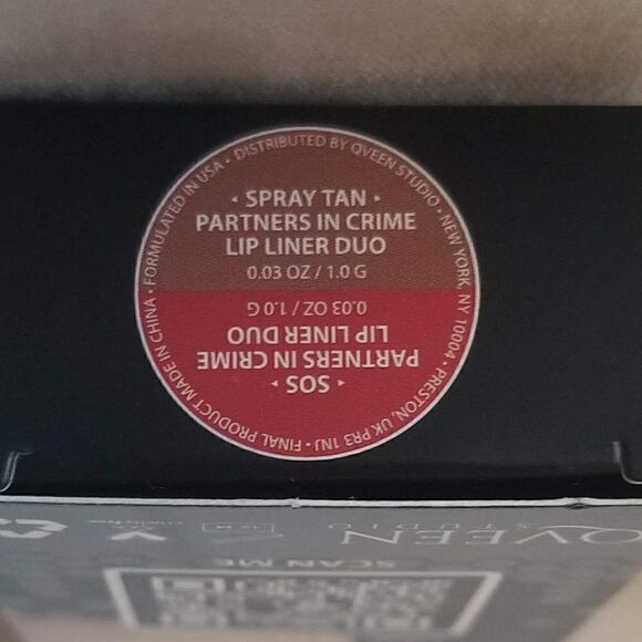 Qveen Studio Partners In Crime Lip Liner Duo Spray - Spray Tan & SOS - Picture 11 of 12